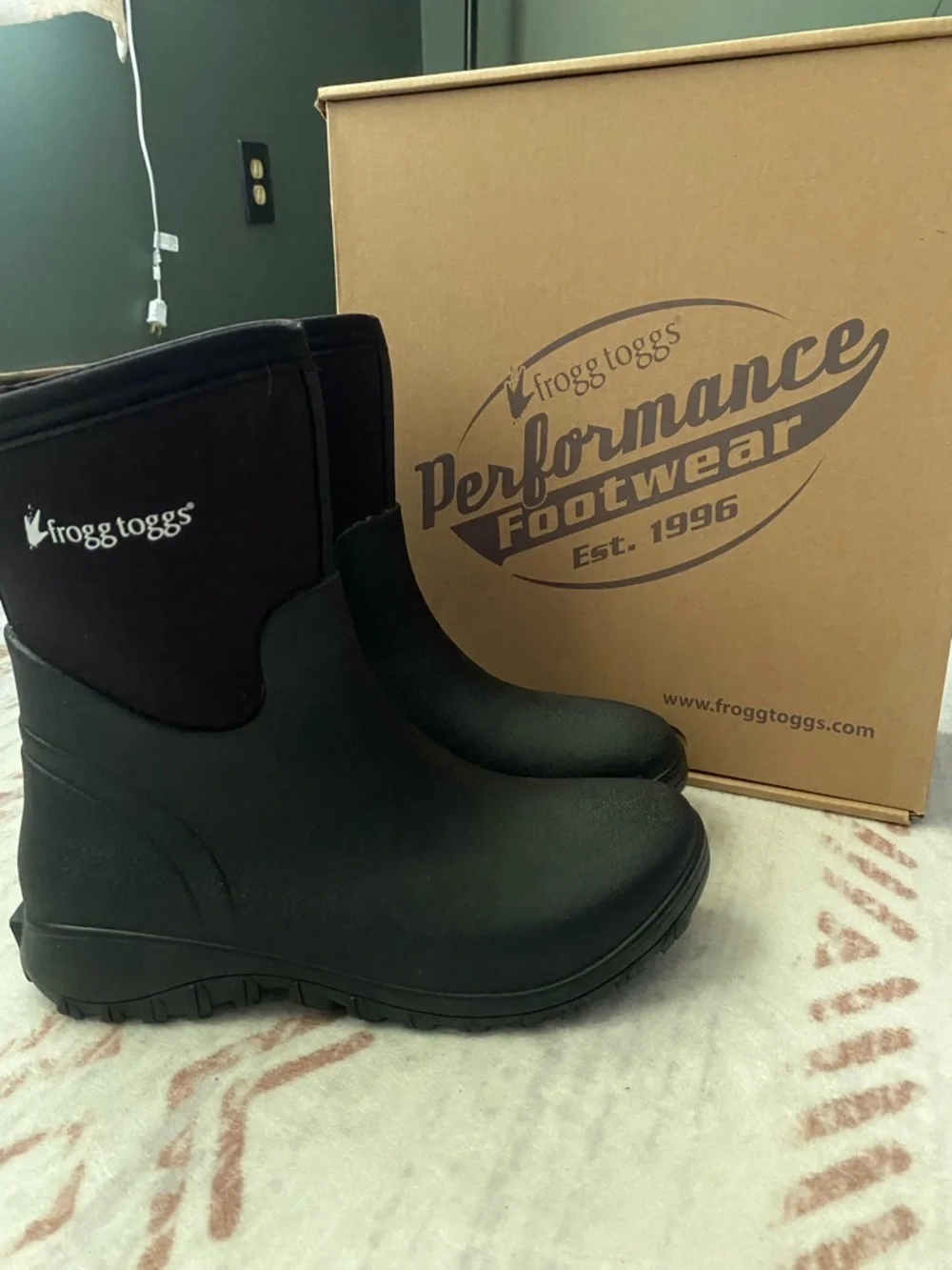 Frogg Toggs Ridge Buster Lite Mid Boot Women’s Size 8 Black Waterproof Muck Rain